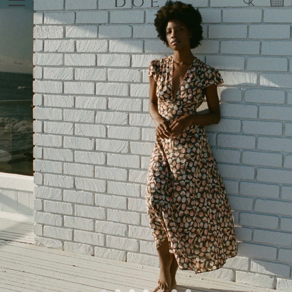 Doen Adra dress in noir tresors de la mer, silk